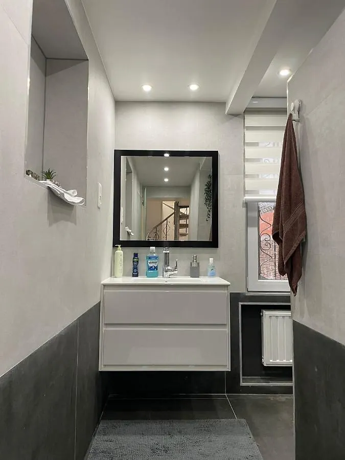 Ferienwohnung Duplex Situe A 2Min De La Gare Du Nord Brüssel Apartment