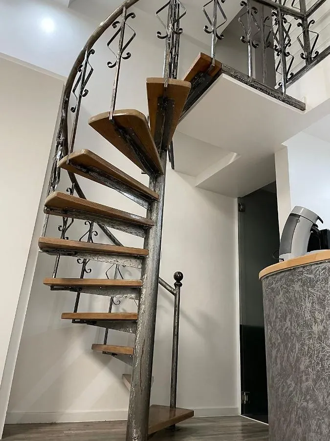 Ferienwohnung Duplex Situe A 2Min De La Gare Du Nord Brüssel Apartment