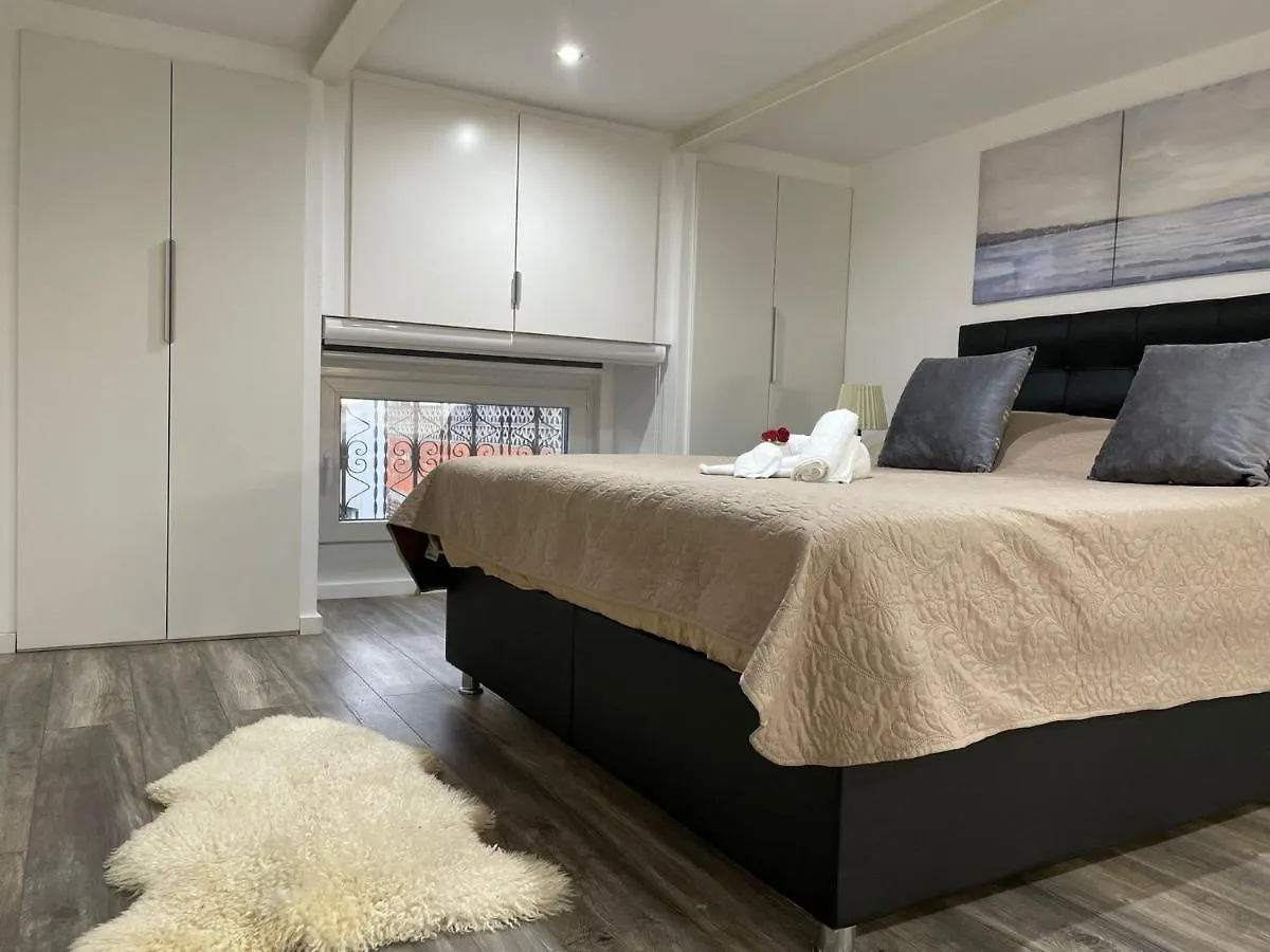 Apartment Ferienwohnung Duplex Situe A 2Min De La Gare Du Nord Brüssel