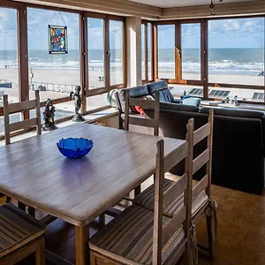 Uniek Zeezicht Apartment