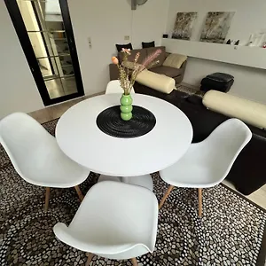 https://cosy-1-bedroom-apartment-900m-from-beach.ostend-hotel.net